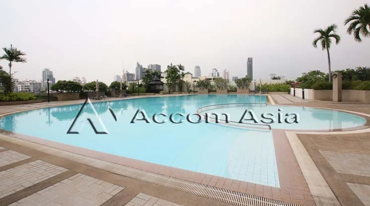 unit 3 Bedrooms  Condominium For Rent in Sukhumvit, Bangkok  near BTS Phrom Phong (24497)
