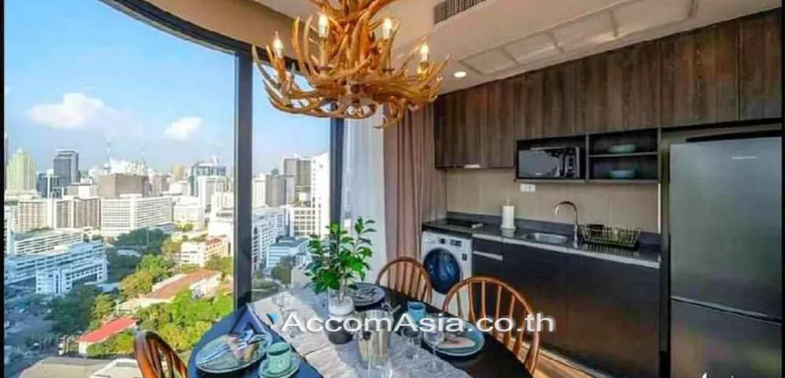 unit 2 Bedrooms  Condominium For Rent in Silom, Bangkok  near MRT Sam Yan (AA30458)
