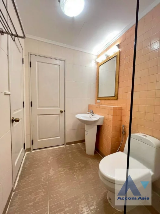 28  2 br Condominium For Rent in Sukhumvit ,Bangkok BTS Ekkamai at Cross Creek AA30480