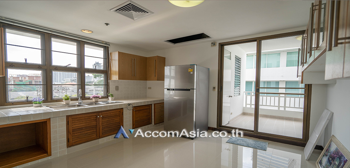 7  2 br Apartment for rent and sale in Sathorn ,Bangkok BRT Thanon Chan at Spacious Residence Situated on Chan Road AA30493
