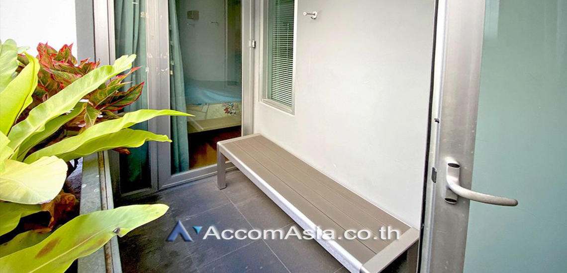 8  1 br Condominium For Sale in Silom ,Bangkok BTS Chong Nonsi at Quad Silom AA30518