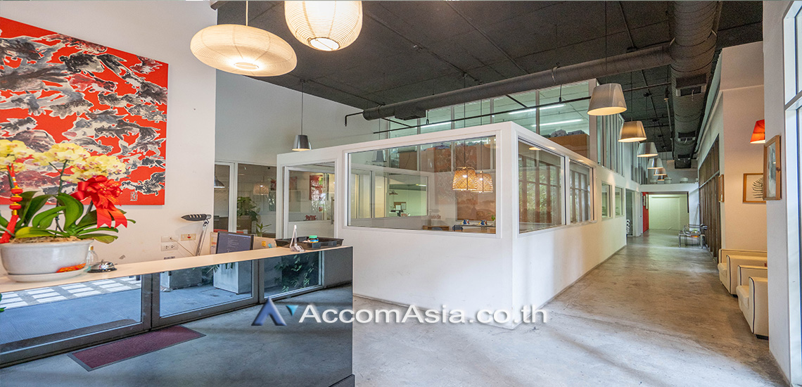  2  Condominium For Sale in Sukhumvit ,Bangkok BTS Thong Lo at Moon Tower AA30532