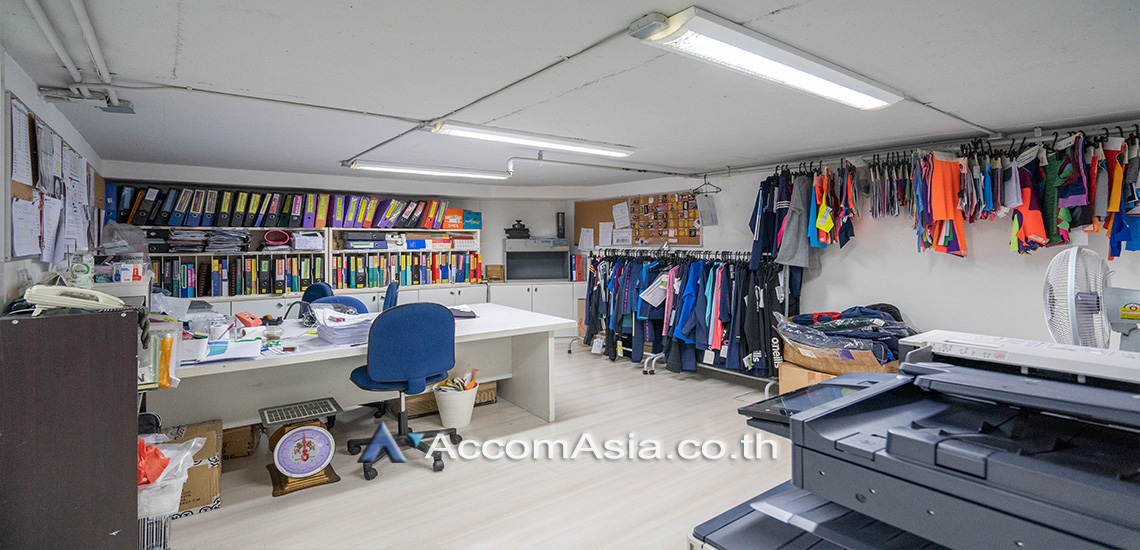 11  Condominium For Sale in Sukhumvit ,Bangkok BTS Thong Lo at Moon Tower AA30532