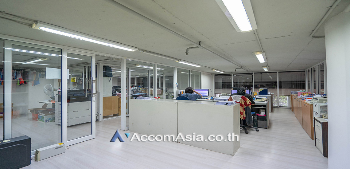 12  Condominium For Sale in Sukhumvit ,Bangkok BTS Thong Lo at Moon Tower AA30532