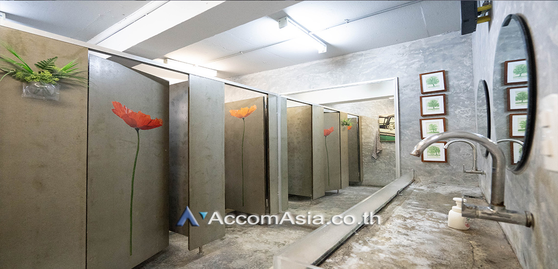 17  Condominium For Sale in Sukhumvit ,Bangkok BTS Thong Lo at Moon Tower AA30532