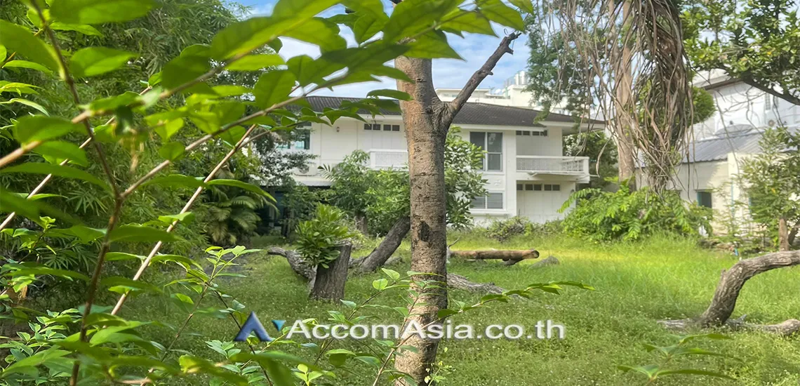 unit House For Sale in Sukhumvit, Bangkok  near BTS Ekkamai (AA30538)