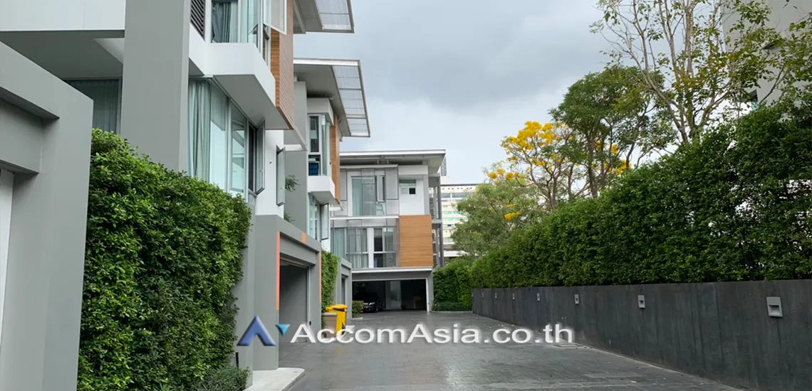  1  2 br House for rent and sale in Ratchadaphisek ,Bangkok MRT Phetchaburi at Modern Executive Houses Compound AA30549