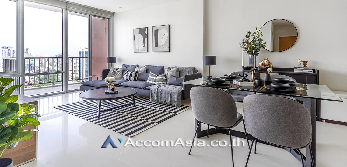 Pet friendly |  Fullerton Sukhumvit Condominium  2 Bedroom for Rent BTS Ekkamai in Sukhumvit Bangkok