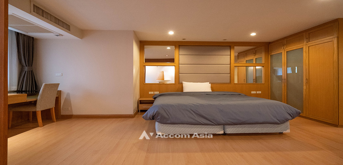 5  1 br Apartment for rent and sale in Ploenchit ,Bangkok BTS Ratchadamri at Step to Lumpini Park AA30570