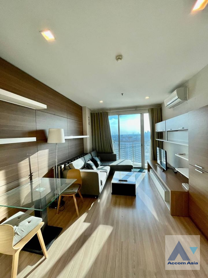  2  1 br Condominium for rent and sale in Sukhumvit ,Bangkok BTS Phra khanong at Sky Walk Condominium AA30574