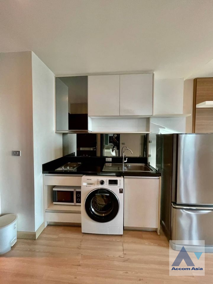 unit 1 Bedroom  Condominium For Rent & Sale in Sukhumvit, Bangkok  near BTS Phra khanong (AA30574)