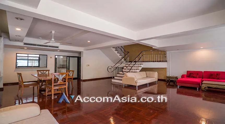 unit 3 Bedrooms  Townhouse For Rent & Sale in Sukhumvit, Bangkok  near BTS Phrom Phong (AA30582)