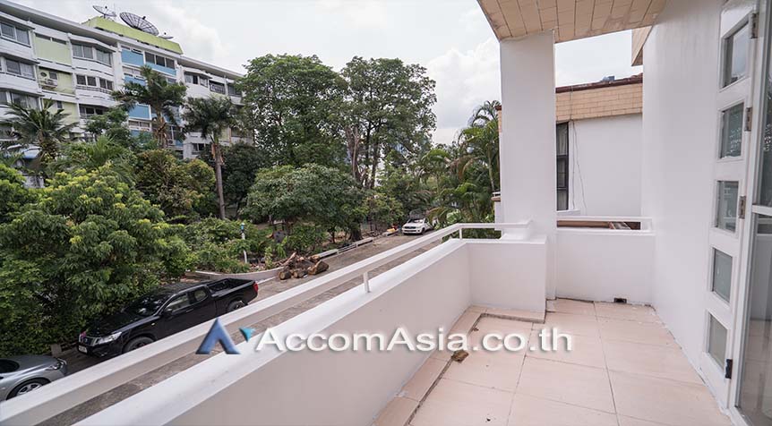 12  3 br Townhouse for rent and sale in Sukhumvit ,Bangkok BTS Phrom Phong at Townhouse in compound AA30582
