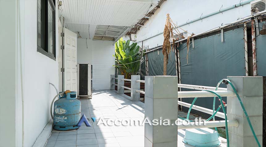 13  3 br Townhouse for rent and sale in Sukhumvit ,Bangkok BTS Phrom Phong at Townhouse in compound AA30583