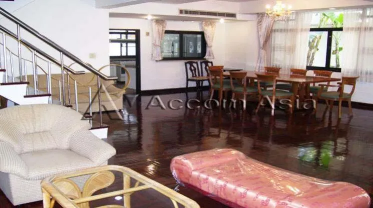 unit 3 Bedrooms  Townhouse For Rent in Sukhumvit, Bangkok  near BTS Phrom Phong (AA30584)