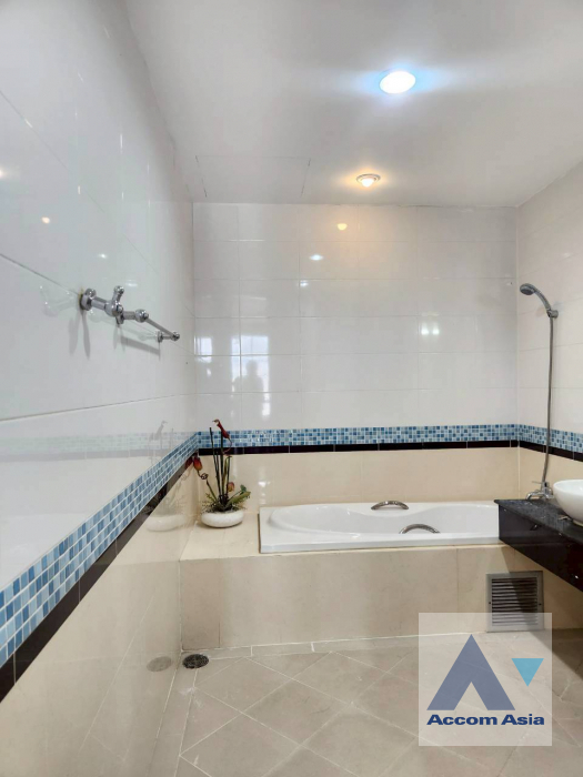 12  3 br Condominium for rent and sale in Sukhumvit ,Bangkok BTS Asok - MRT Sukhumvit at CitiSmart Sukhumvit 18 AA30602