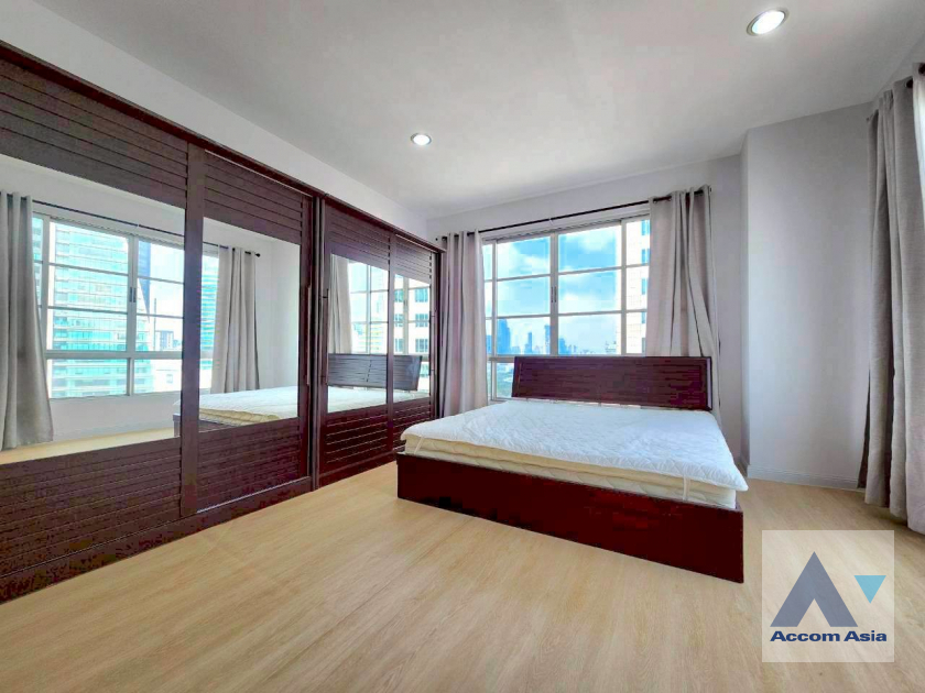 7  3 br Condominium for rent and sale in Sukhumvit ,Bangkok BTS Asok - MRT Sukhumvit at CitiSmart Sukhumvit 18 AA30602