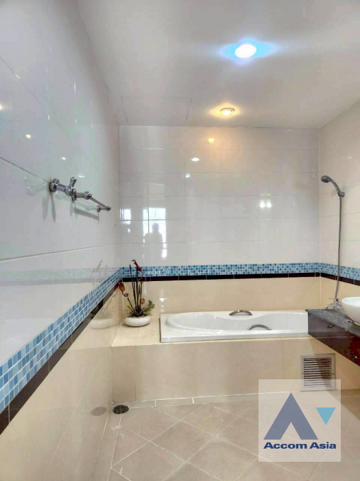 11  3 br Condominium for rent and sale in Sukhumvit ,Bangkok BTS Asok - MRT Sukhumvit at CitiSmart Sukhumvit 18 AA30602