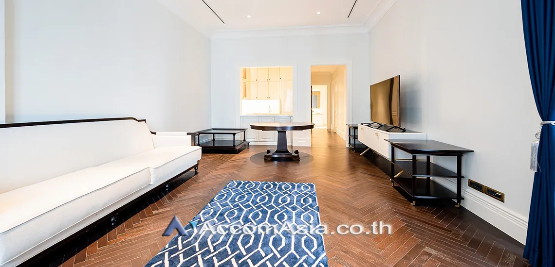 unit 2 Bedrooms  Condominium For Rent in Ploenchit, Bangkok  near BTS Ploenchit (AA30616)