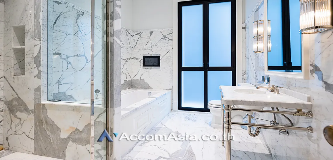 20  2 br Condominium For Rent in Ploenchit ,Bangkok BTS Ploenchit at 98 Wireless AA30616