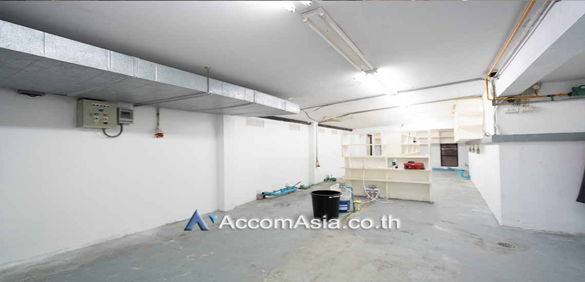 18  4 br House For Sale in Sukhumvit ,Bangkok BTS Phrom Phong AA30634