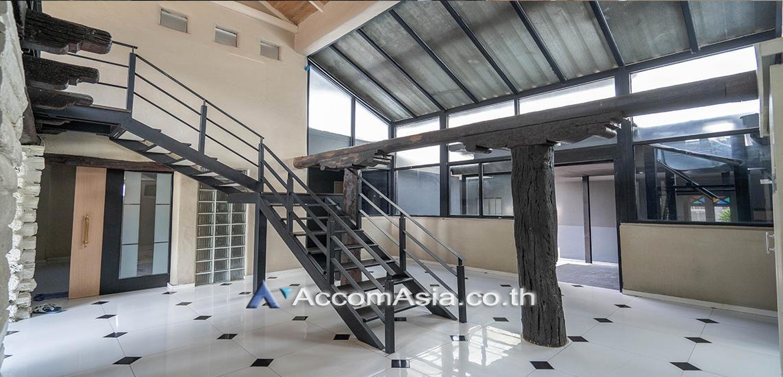 12  4 br House For Sale in Sukhumvit ,Bangkok BTS Phrom Phong AA30634