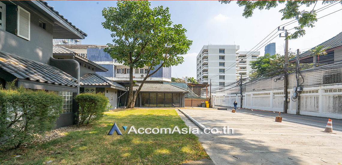  1  4 br House For Sale in Sukhumvit ,Bangkok BTS Phrom Phong AA30634