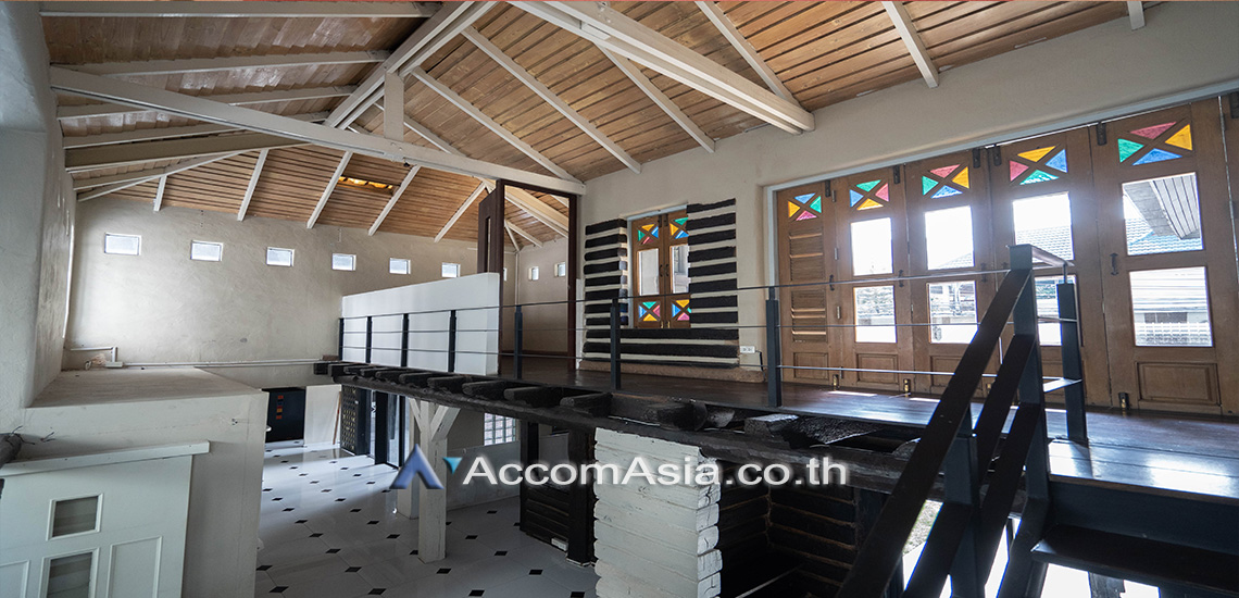 7  4 br House For Sale in Sukhumvit ,Bangkok BTS Phrom Phong AA30634