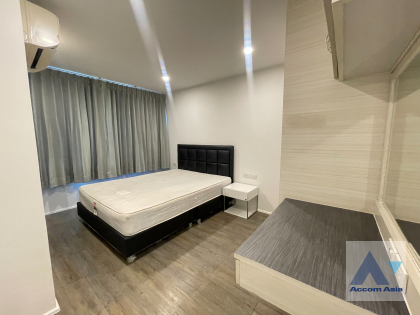 17  3 br Condominium For Rent in Sukhumvit ,Bangkok BTS Phrom Phong at Acadamia Grand Tower AA30663