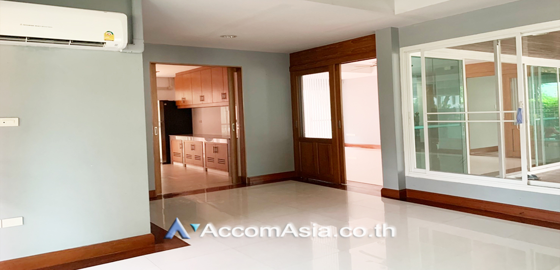 11  5 br House For Rent in Sukhumvit ,Bangkok BTS Phrom Phong at Kid Friendly House Compound AA30688