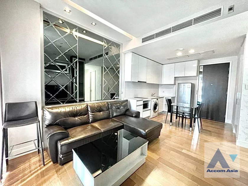 unitCorner Unit, Fully Furnished |  2 Bedrooms  Condominium For Rent & Sale in Phaholyothin, Bangkok  (AA30692)
