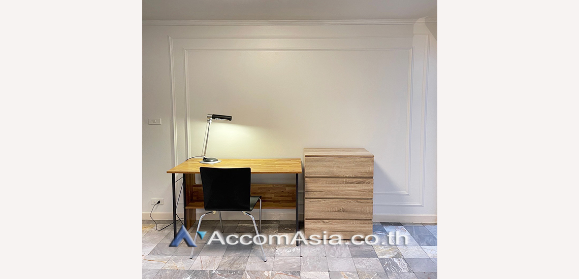 6  3 br Apartment For Rent in Phaholyothin ,Bangkok BTS Ari at Homely atmosphere AA30723