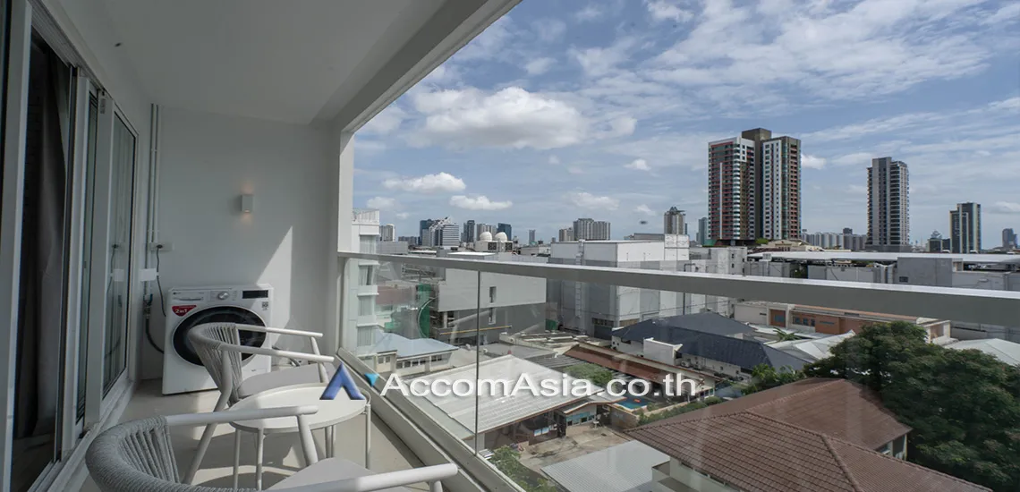 unit 1 Bedroom  Apartment For Rent in Sathorn, Bangkok  near MRT Lumphini - BTS Chong Nonsi (AA30742)
