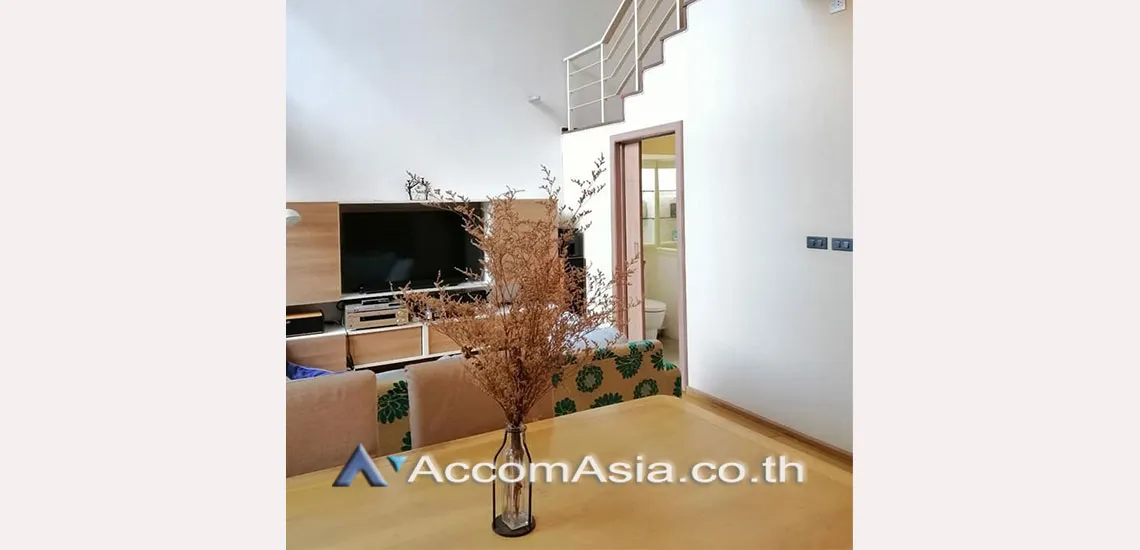 unitDuplex Condo |  2 Bedrooms  Condominium For Rent in Sukhumvit, Bangkok  near BTS Ekkamai (AA30756)