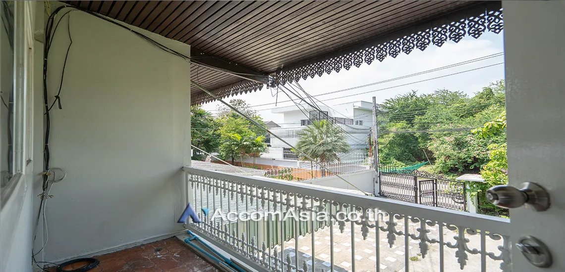 15  3 br House For Rent in Sukhumvit ,Bangkok BTS Phra khanong AA30769