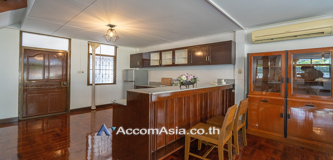 13  3 br House for rent and sale in Sukhumvit ,Bangkok BTS Phra khanong AA30826