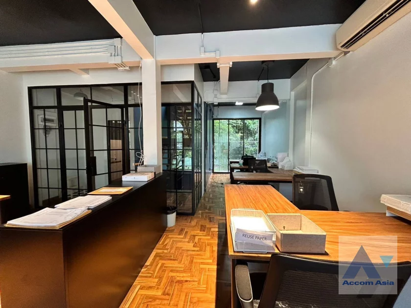  1  3 br Townhouse for rent and sale in Sathorn ,Bangkok BTS Chong Nonsi AA30861