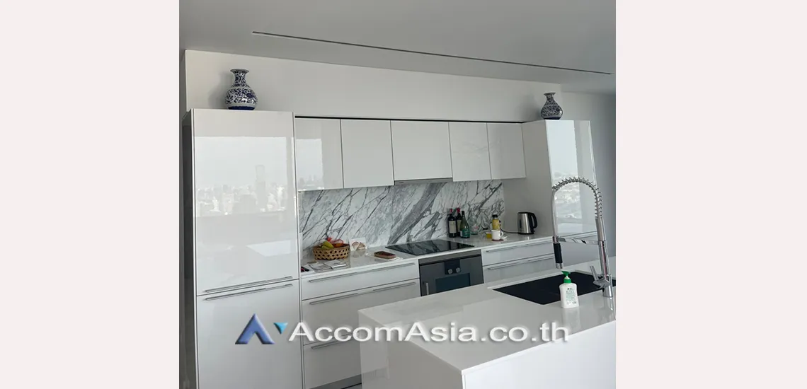 unit 2 Bedrooms  Condominium For Rent in Sathorn, Bangkok  near BTS Saphan Taksin (AA30863)