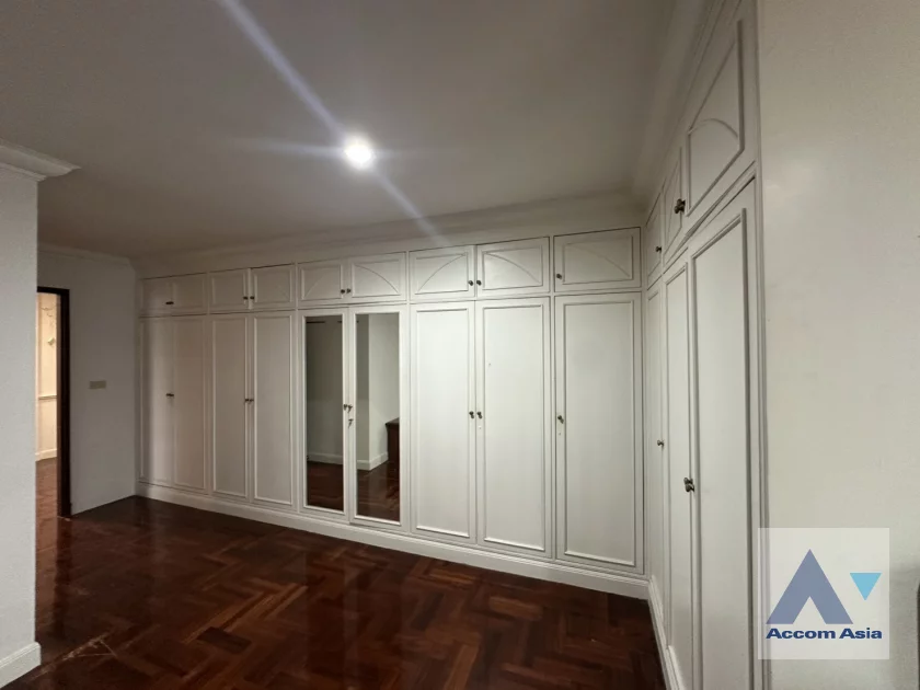 33  3 br Condominium For Rent in Sukhumvit ,Bangkok BTS Asok at Windsor Tower AA30864