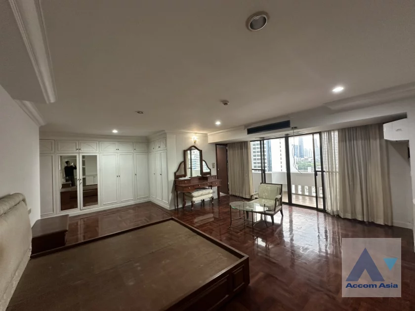 37  3 br Condominium For Rent in Sukhumvit ,Bangkok BTS Asok at Windsor Tower AA30864