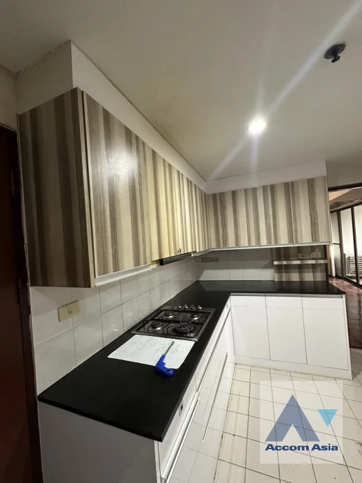 26  3 br Condominium For Rent in Sukhumvit ,Bangkok BTS Asok at Windsor Tower AA30864