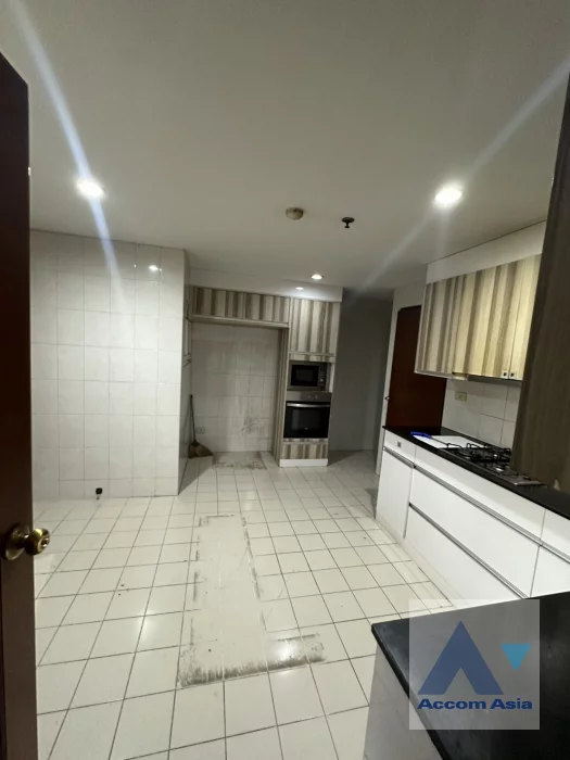 23  3 br Condominium For Rent in Sukhumvit ,Bangkok BTS Asok at Windsor Tower AA30864