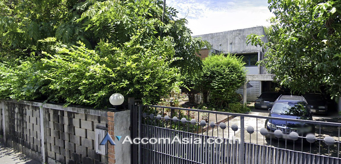  2  3 br House For Rent in Sukhumvit ,Bangkok BTS Phrom Phong AA30878