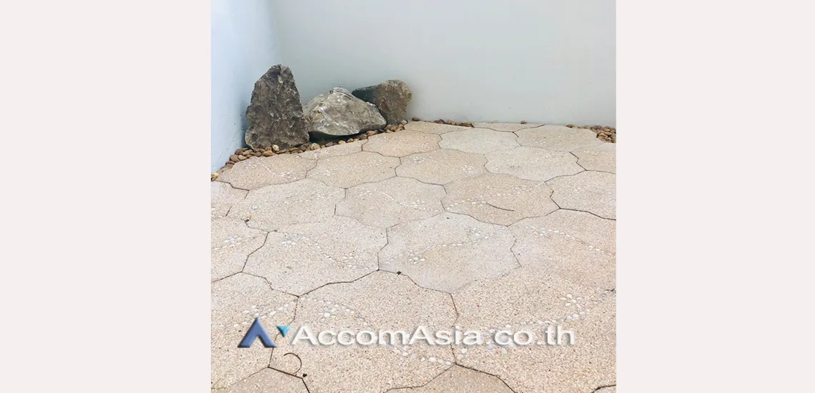 13  5 br Townhouse For Rent in Sukhumvit ,Bangkok BTS Phra khanong AA30895