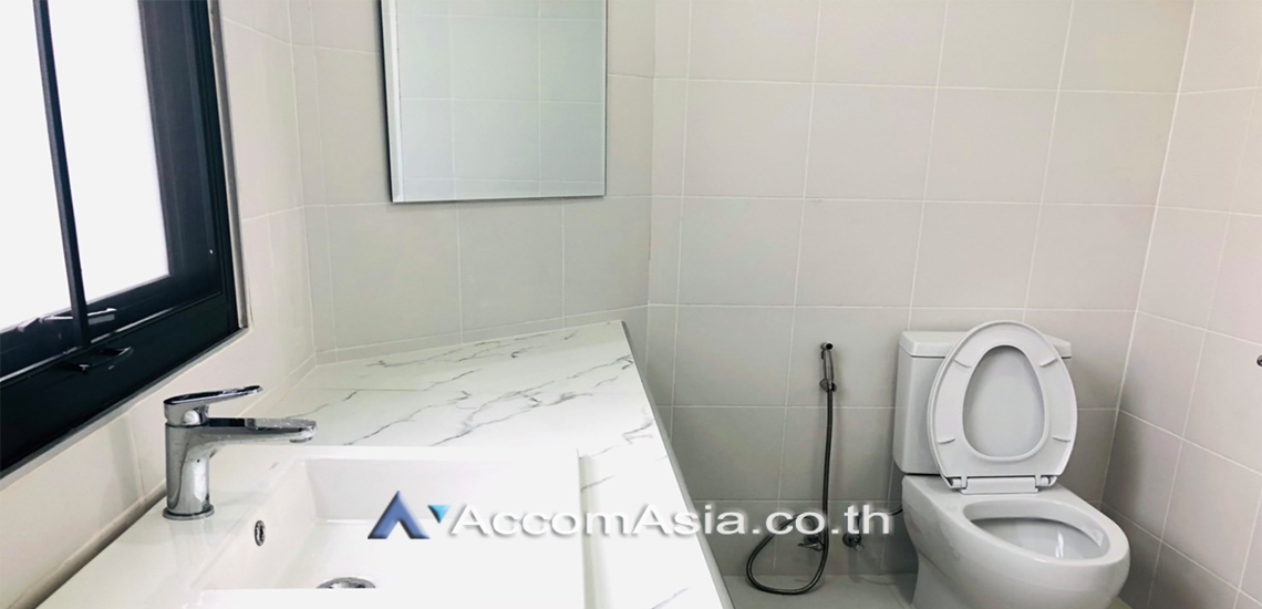 8  5 br Townhouse For Rent in Sukhumvit ,Bangkok BTS Phra khanong AA30895