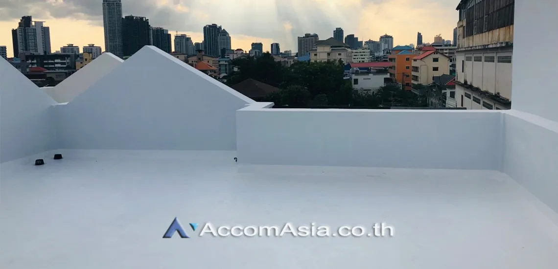 12  5 br Townhouse For Rent in Sukhumvit ,Bangkok BTS Phra khanong AA30895