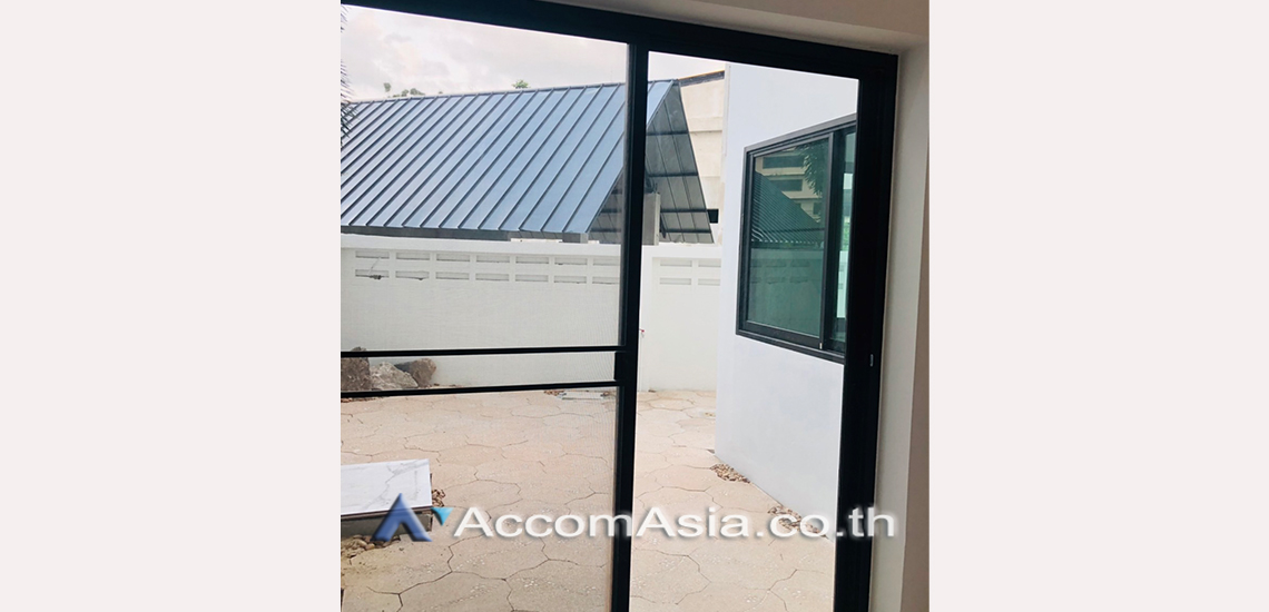 10  5 br Townhouse For Rent in Sukhumvit ,Bangkok BTS Phra khanong AA30895