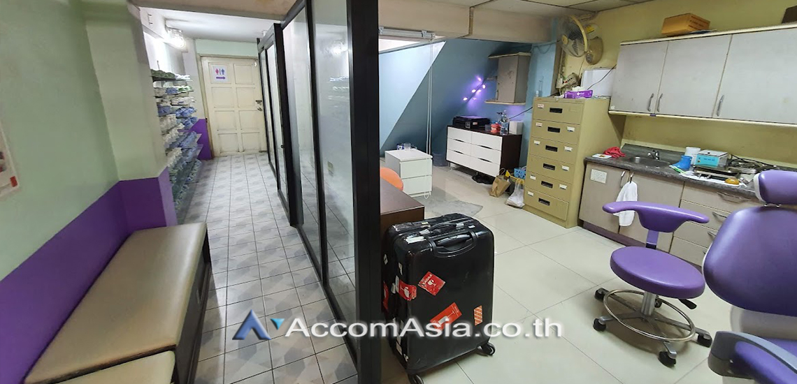  1  5 br Building For Sale in Phaholyothin ,Bangkok  AA30927