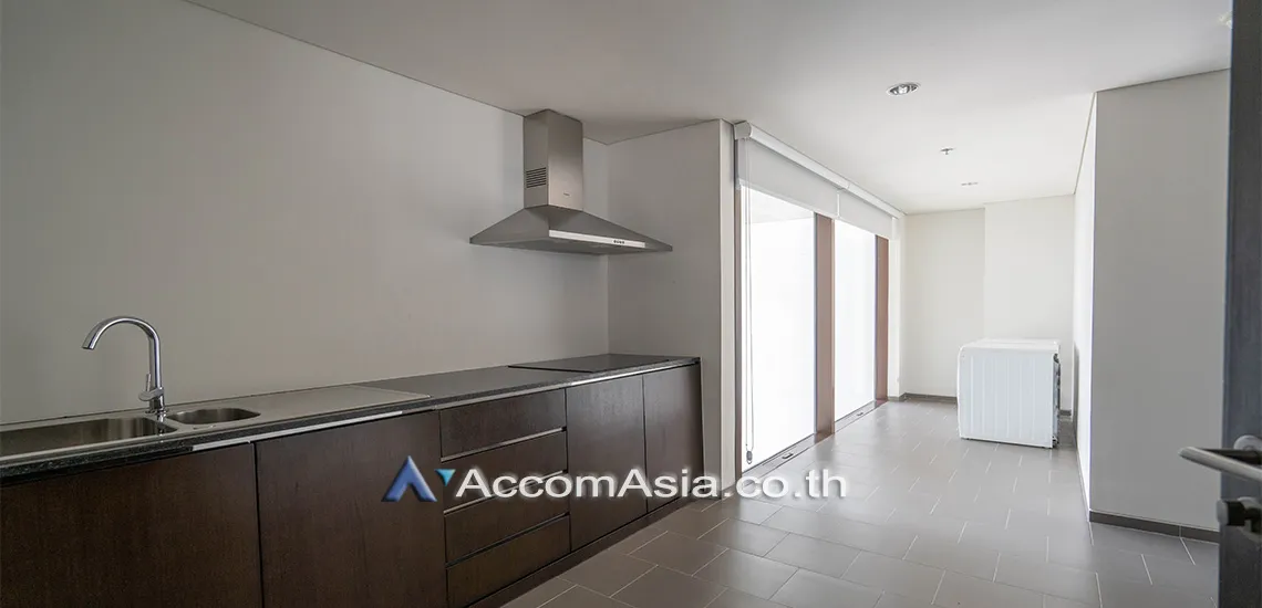 unit 3 Bedrooms  Condominium For Rent & Sale in Ploenchit, Bangkok  near BTS Ratchadamri (AA30965)