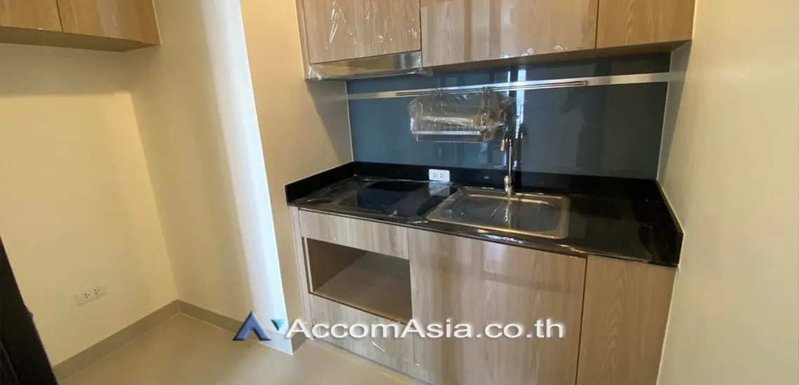 unit 2 Bedrooms  Condominium For Sale in Charoen Nakhon, Bangkok  (AA30979)